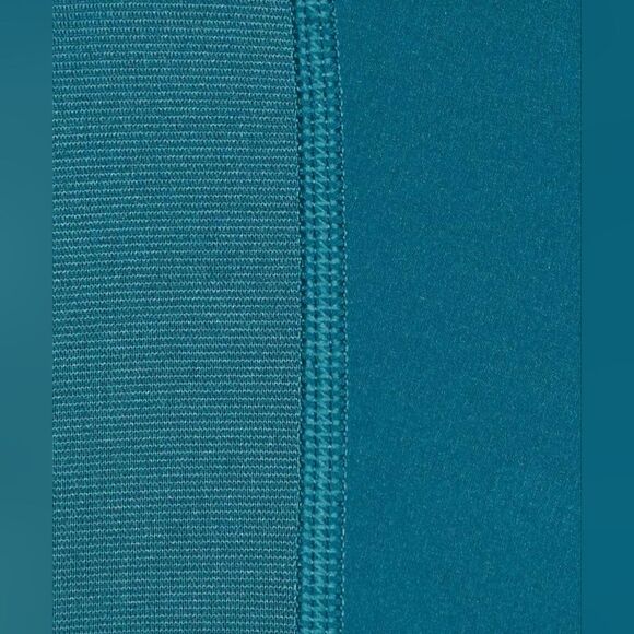 NWOT Lululemon T.H.E. Short 11" *Linerless in Bermuda Teal Size Small Athletic - Picture 4 of 10